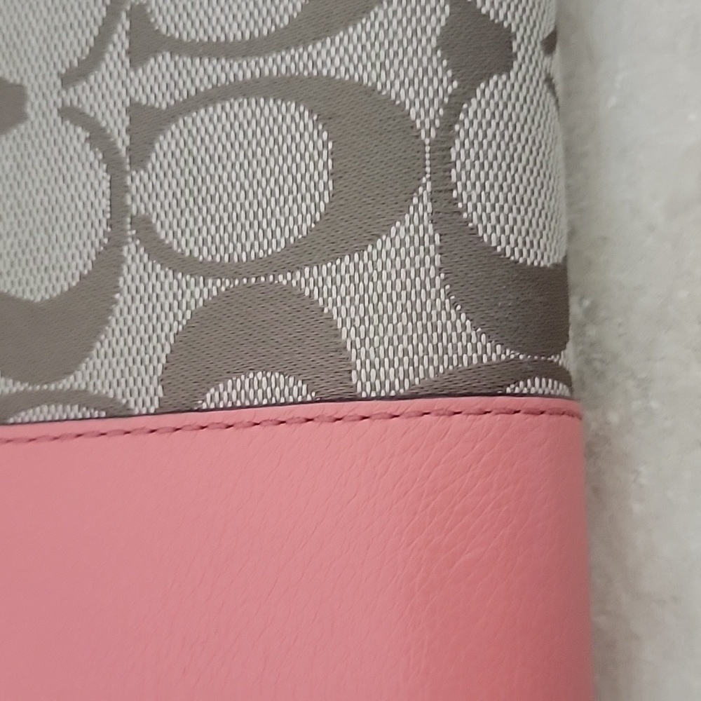 Wallet - Picture 11 of 11